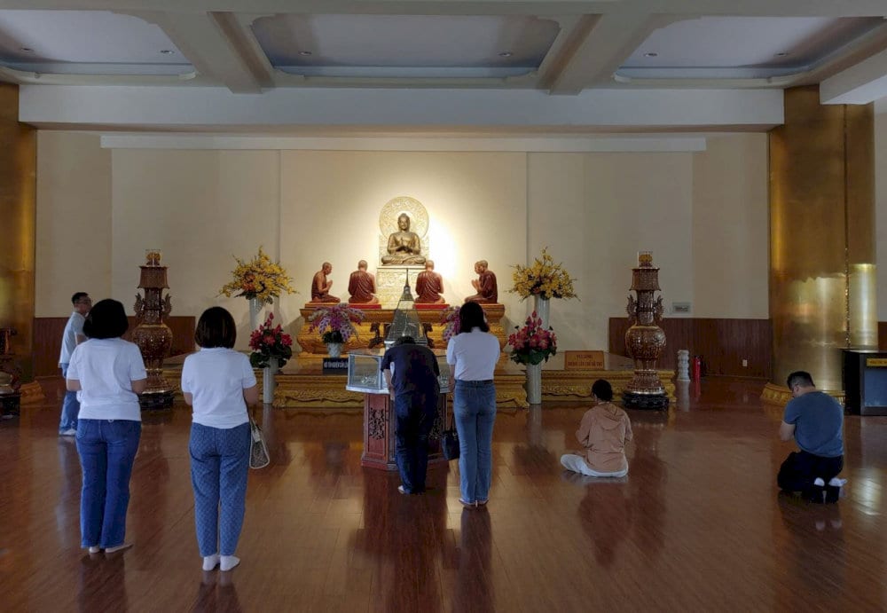 Visitors can enter the main hall or worship areas around the pagoda to pray for themselves and their families